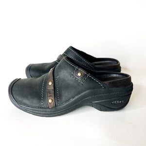 Keen Black and Brown Clogs size 6.5